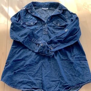 Liz Lange denim maternity top size XS